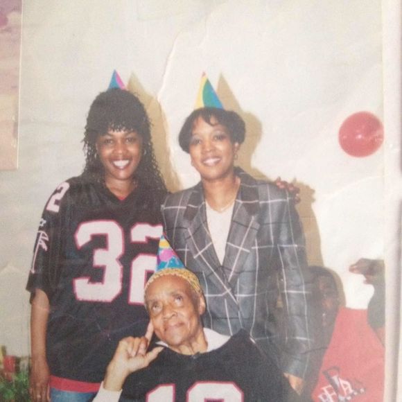 Meet your Posher, Patsy - Picture 1 of 1